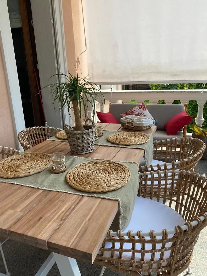 B&B Villa Le Rondini Castronno Bed & Breakfast